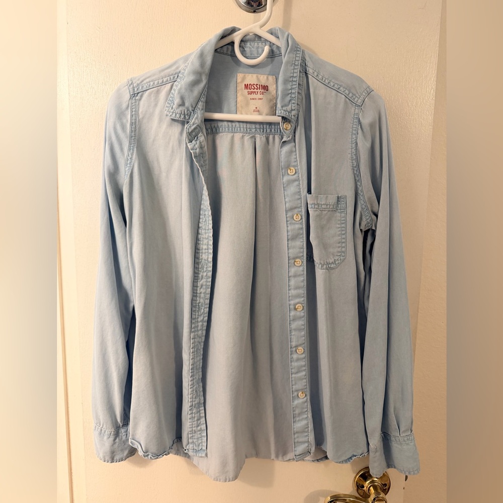 Mossimo Supply Co. Sky Blue Chambray Shirt Size Medium